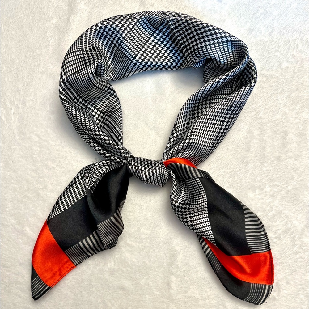 27” Square Scarf NWOT
